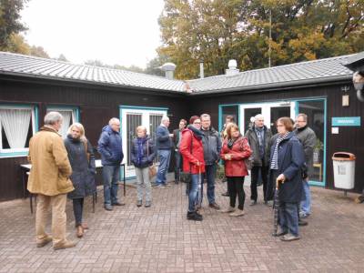 Im Zentralgebude befindet sich auch ein Speiseraum fr Besucher