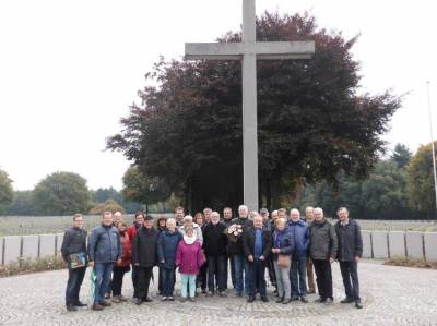 Besuchergruppe aus CDU, VdK und Schtzenvereinen am Zentralkreuz