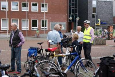 Teilnehmer finden sich
