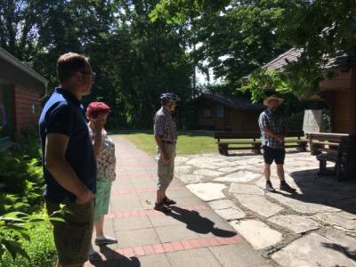 Verfolgen die Erluerungen