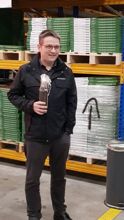 Vorsitzender D. Aufderheide mit Prsent