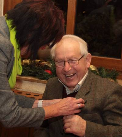 Ehrennadel fr Jubilar Hner